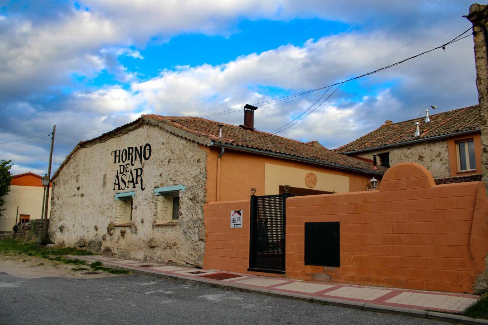 Casa Rural El Horno De La Aldegueela Torrecaballeros Exteriér fotografie